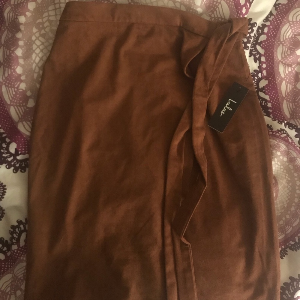 Lulus suede wrap skirt - Picture 4 of 5